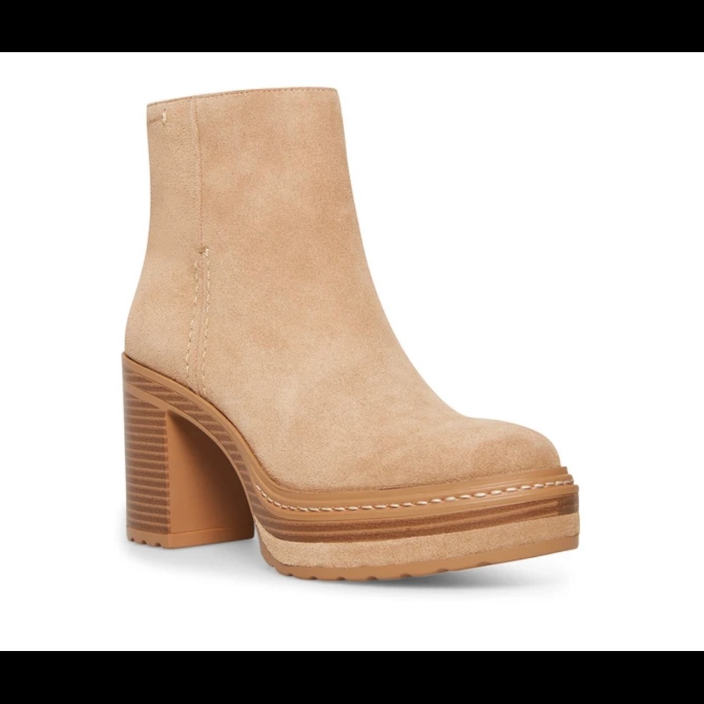 New Steve Madden boots beige